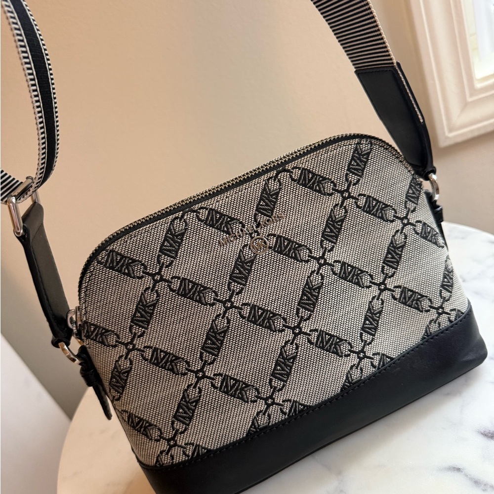 Michael Kors Jet Set Charm Large Dome Crossbody with Web Strap